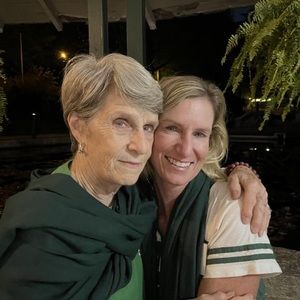 Meet your Posher, Elizabeth